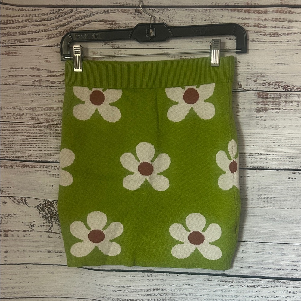 Floral Green Knit Mini Skirt from sweater land size small